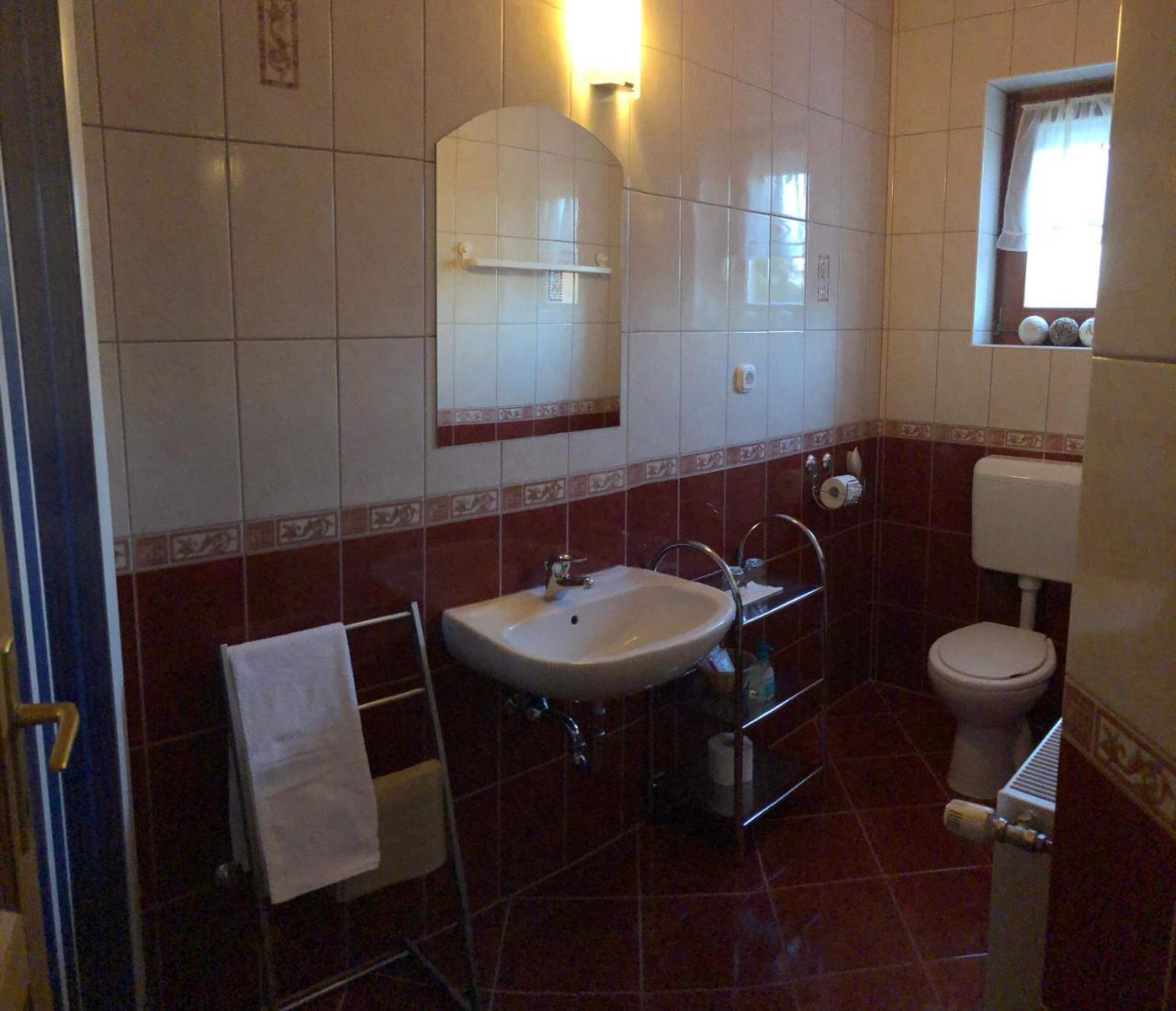 Kristály Apartmanház Sárvár Esterno foto