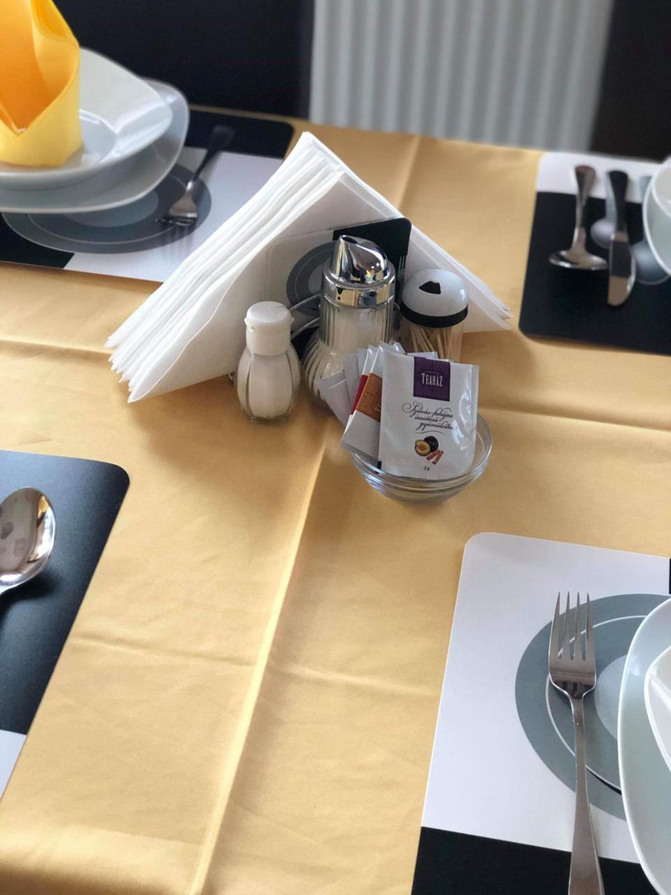 Kristály Apartmanház Sárvár Esterno foto