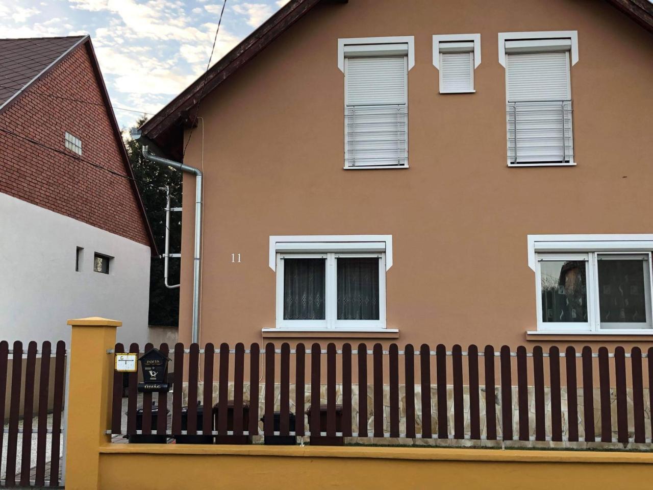 Kristály Apartmanház Sárvár Esterno foto