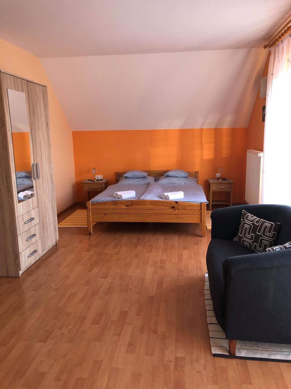 Kristály Apartmanház Sárvár Esterno foto